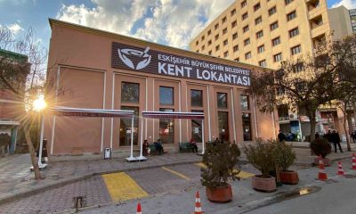 Eskişehir Büyükşehir Belediyesi’nin açtığı Kent Lokantası binasının depreme dayanıksız olduğu iddiası