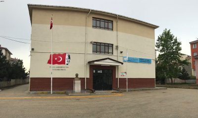 İlçe Milli Eğitim Müdürü, O kantinciye neden gitmiştir  ?