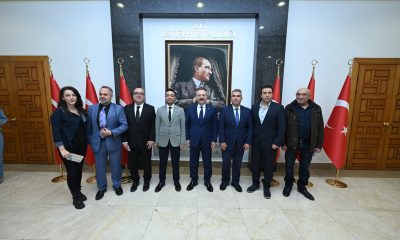 Eskişehir’de basın mensupları Vali Aksoy’dan kartlarını teslim aldı