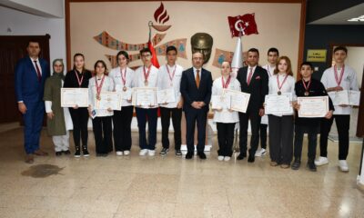 Antalya ve İstanbul’da 2 ayrı festivale katılan Eskişehirli öğrencilerden büyük başarı
