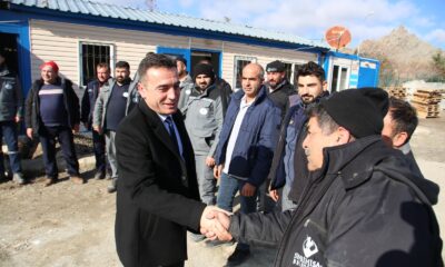 DÖKMECİ’DEN BELEDİYE PERSONELİNE JEST