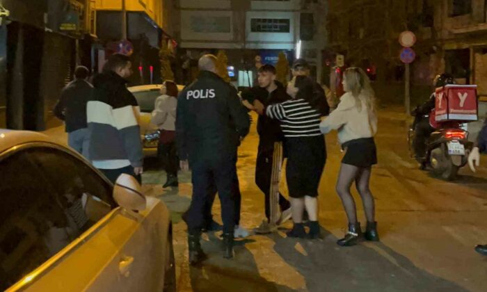 Alkollü mekanda kavga eden 3 kadın gözaltına alındı