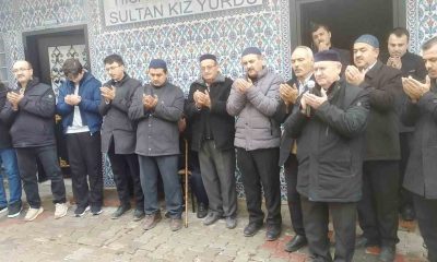 Hisarcık’ta 45 kişilik umre kafilesi dualarla uğurlandı
