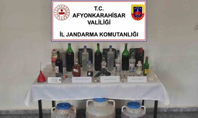 Afyonkarahisar’da litrelerce sahte kaçak alkol ele geçirildi