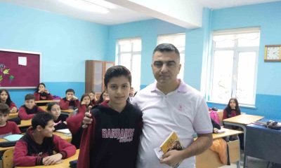 Çocukların arkadaşları için başlattığı ‘askıda tost’ projesi yürekleri ısıttı