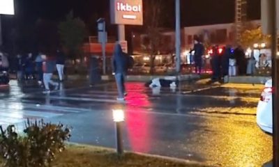 Otomobilin çarptığı 3 kişi yaralandı