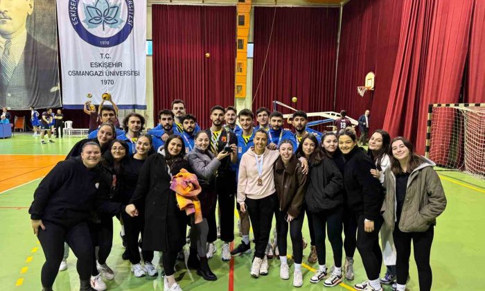 BŞEÜ voleybol takımlarından büyük başarı