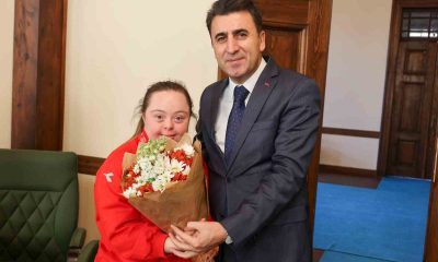 Bilecikli altın çocuklara Vali Aygöl’den ödül