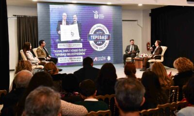 Tepebaşı’nda “Yapay Zekanın Politikaya Etkileri: Yeni Siyaset” paneli düzenlendi