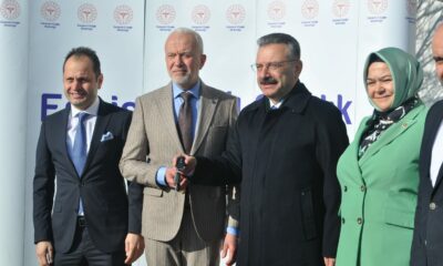 MUSAB birimine bağışlanan özel donanımlı engelli aracının anahtarı teslim edildi