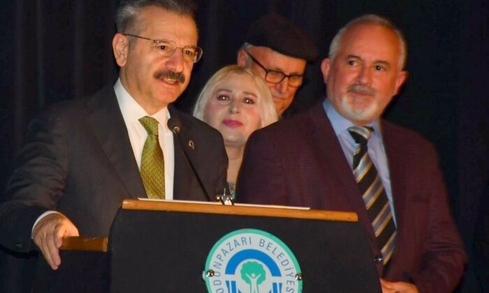 Sanatçı İsmail Gül’ün bestelerinin yer aldığı konser yoğun ilgi gördü