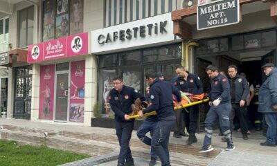 5’inci kattaki merdivenlerden düşerek yaralanan kadın hastaneye kaldırıldı