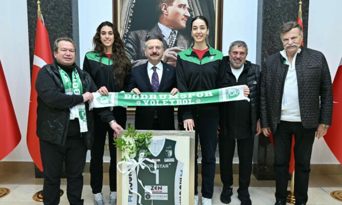 Bodrumspor Kadın Voleybol Takımı’ndan Eskişehir Valisi Aksoy’a ziyaret
