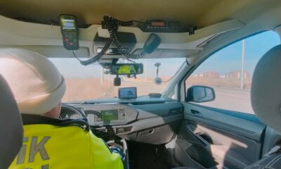 Hız ihlali yapan 74 sürücüye ceza