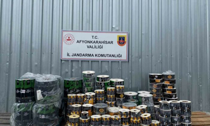 Taklit peynir üretim tesisine yapılan operasyon jandarma kamerasına yansıdı