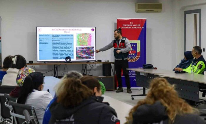 Jandarma ekiplerinden firma çalışanlarına seminer