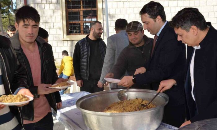 Ertuğrul Gazi Türbesi’nde yılların geleneği yaşatılıyor