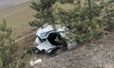 Kütahya’da otomobil şarampole devrildi: 1 ölü, 1 yaralı