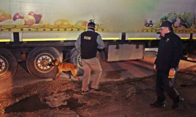 Polis yılbaşı gecesi 3 bin 612 kişinin kimlik sorgulamasını yapıp, 900 aracı kontrol etti