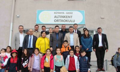 Gediz Altınkent Ortaokulu’nda fen bilimleri laboratuvarı ve kütüphane açılışı gerçekleştirildi