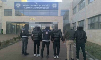 Polisin yaptığı 4 düzensiz göçmen operasyonunda 2 kişi tutuklandı