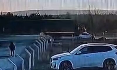 Aracına kamyon çarptığını görünce ne yapacağını şaşırdı