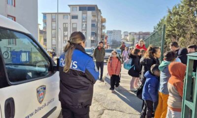 Polis ekipleri velileri bilgilendirdi