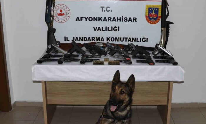 Afyonkarahisar’da havaya rastgele ateş eden 17 şüpheli yakalandı