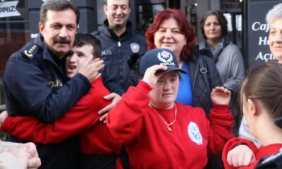 Kütahya İl Emniyet Müdürü Osman Elbir’den “Bi’Tebessüm Down Cafe”ye anlamlı ziyaret