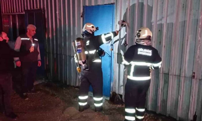 Bilecik’te bir fabrikanın hurdalık deposunda yangın çıktı