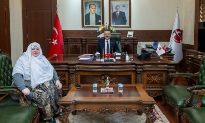 28 Şubat’ın 28.yılında Başörtülü Belediye Başkanı’nın Eskişehir Valisi’ne anlamlı Ziyareti