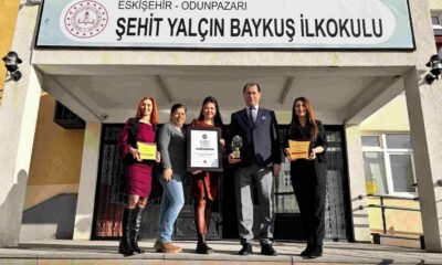 Ebru öğretmenden Eskişehir’i gururlandıran ödül