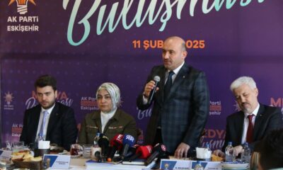 AK Parti İl Başkanı Albayrak, Odunpazarı Belediye Başkanı Kurt’un eleştirilerine cevap verdi