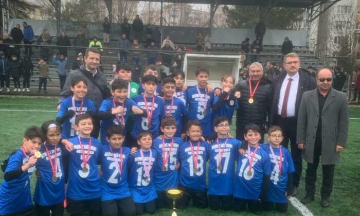 Okul Sporları Küçük Erkekler Futbol  Müsabakaları sonuçlandı