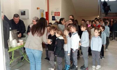 Osmaneli Belediyesi’nden soğuk kış günlerinde sıcak çorba ikramı