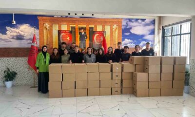 Öğrenciler Ramazan ayı öncesi gıda kolisi dağıttı