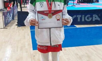 Eskişehir Orgeneral Halil Sözer Ortaokulu öğrencisi ‘Kick Boks’ müsabakalarında Türkiye birincisi olarak altın madalya kazandı