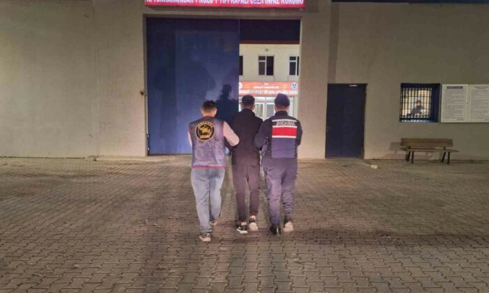4 ayrı suçtan aranan şahsı JASAT yakaladı