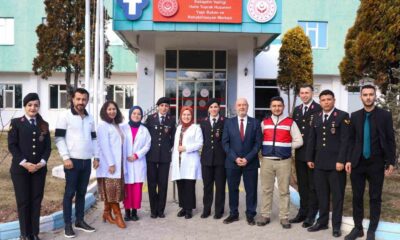Eskişehir İl Jandarma Komutanlığı’ndan huzurevine anlamlı ziyaret