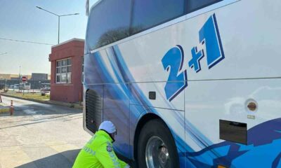 Polis ekiplerince bin 816 otobüs ve şoförü kontrol edildi