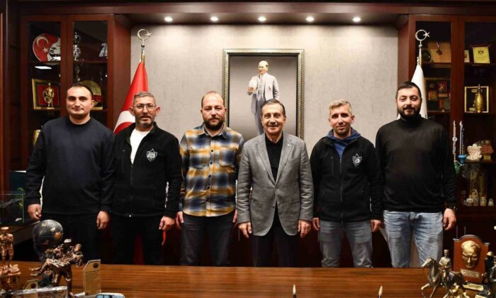 Çukurhisar Spor Kulübü’nden Başkan Ataç’a ziyaret