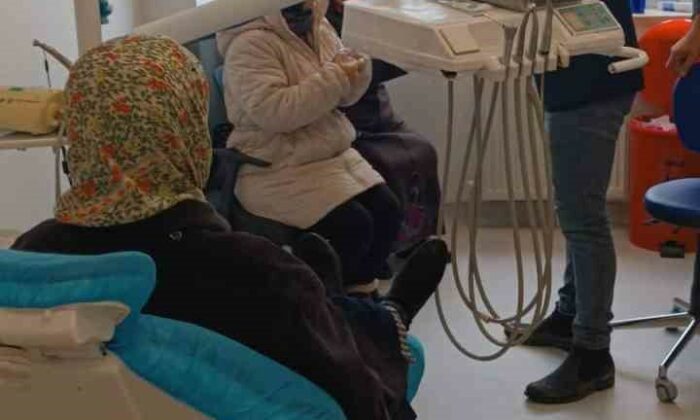 Bozüyük Toplum ve Ruh Sağlığı Merkezi danışanlarının diş taraması yapıldı