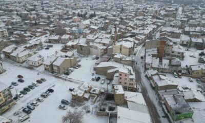 Bolvadin kar yağışı sonrası beyaza büründü