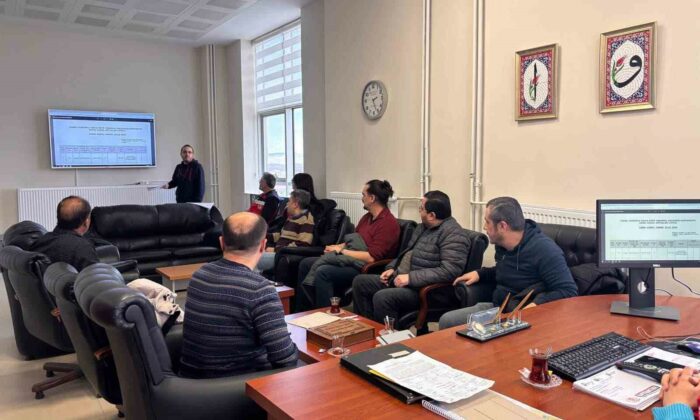 Kütahya İl Tarım Müdürlüğü kooperatiflerin mali müşavirliğini yapan firmaları bilgilendirdi