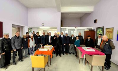 Huzurevi sakinleriyle bir araya geldi