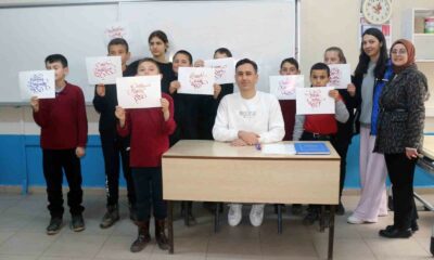 Gençler minikleri sevindirdi