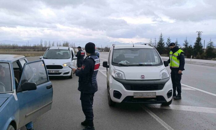 Sürücülere yönelik trafik denetimi yapıldı
