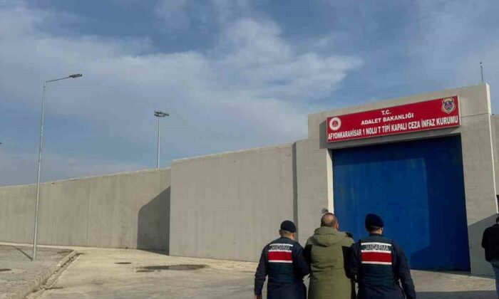 22 yıl hapis cezasıyla aranan şahsı jandarma yakaladı