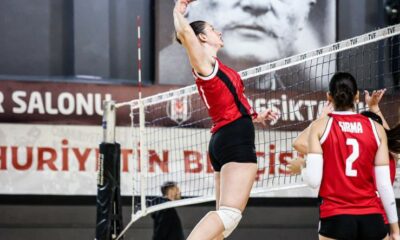 Babasından ilham alıp voleybola başladı, 17 yaşında Beşiktaş’a transfer oldu