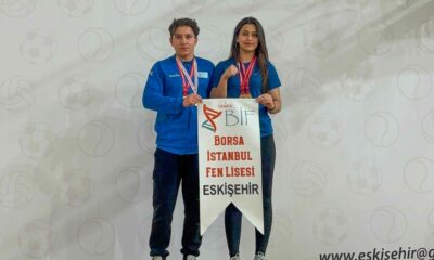 Liseli sporculardan çifte zafer